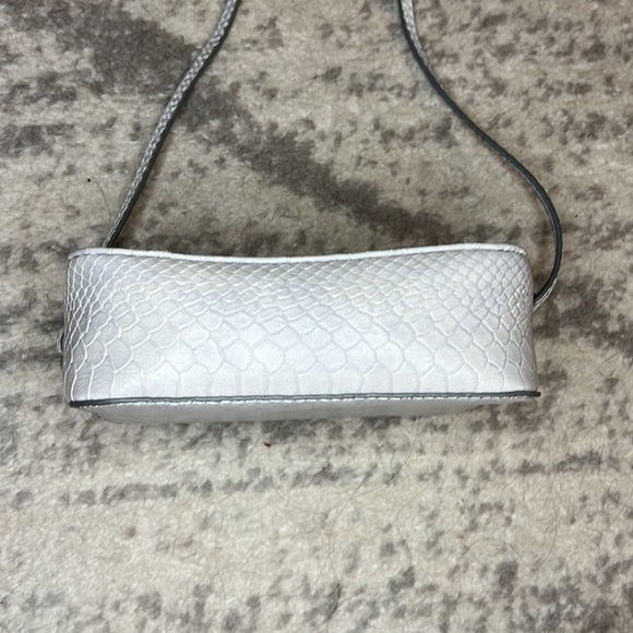 Asos Croc Effect Mini Crossbody Bag - Picture 3 of 6